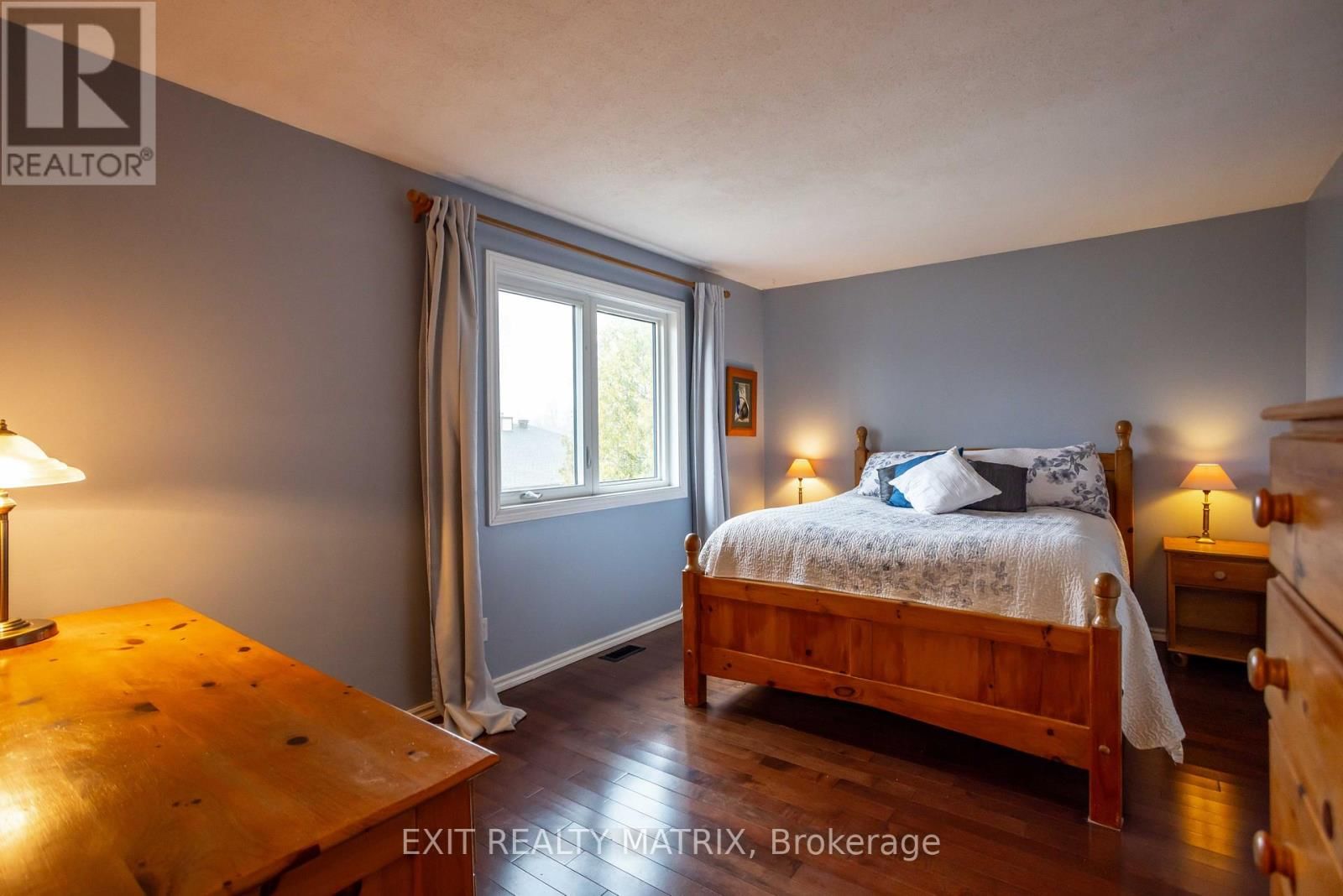 555 APOLLO WAY Image 22