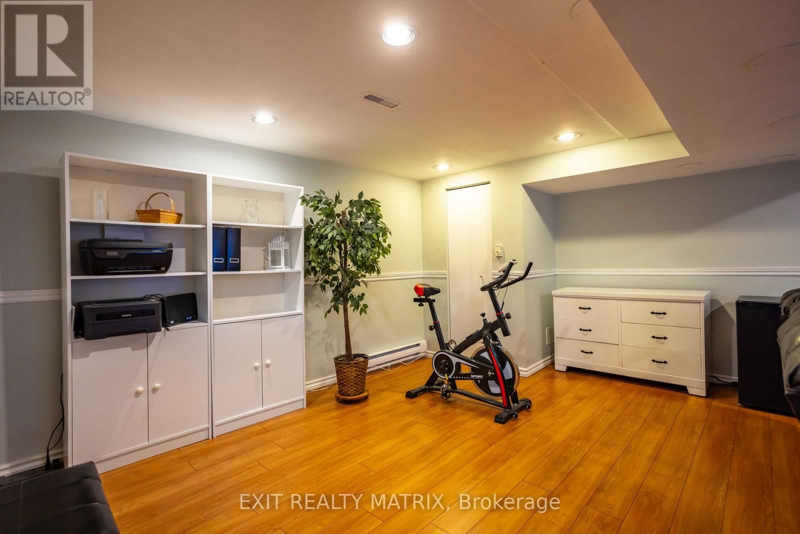 555 APOLLO WAY Image 34