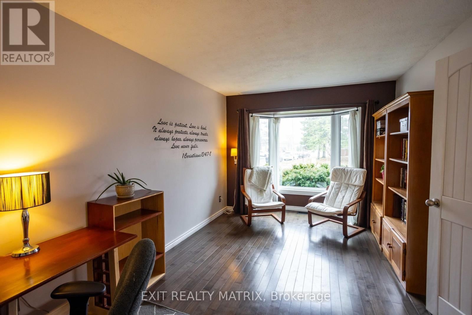 555 APOLLO WAY Image 4