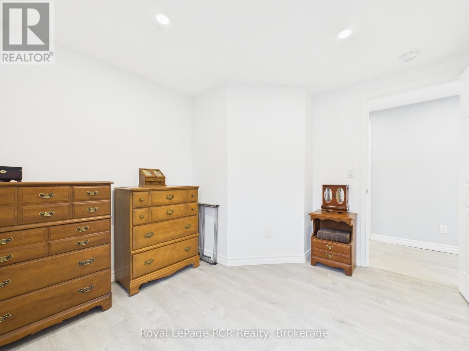 45 CLYDE STREET Image 26