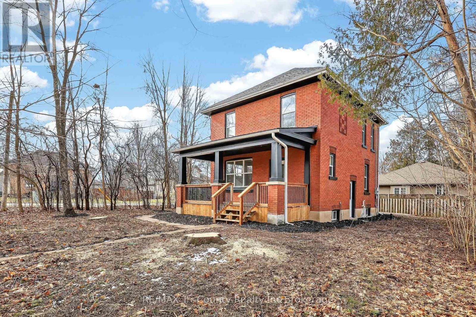 394 WELLINGTON STREET Image 2