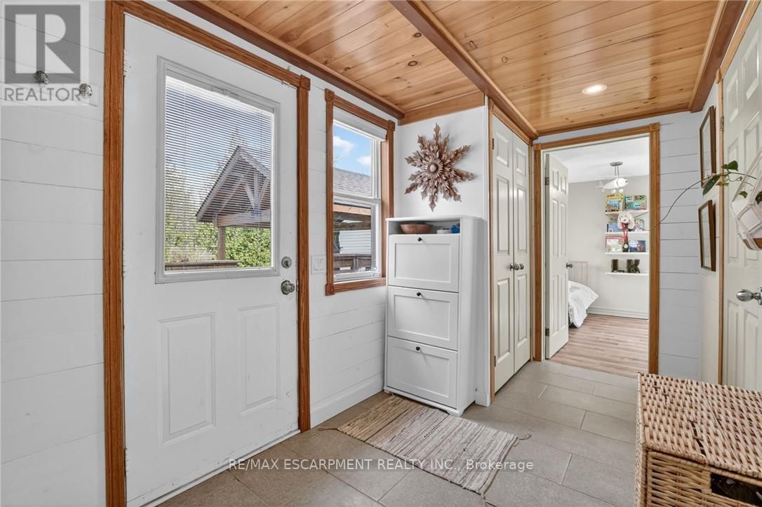 395 MUD STREET EAST Image 17