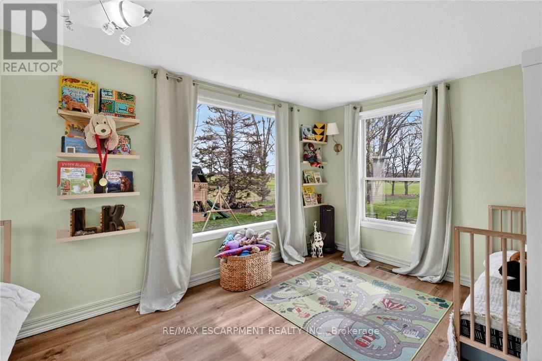 395 MUD STREET EAST Image 21