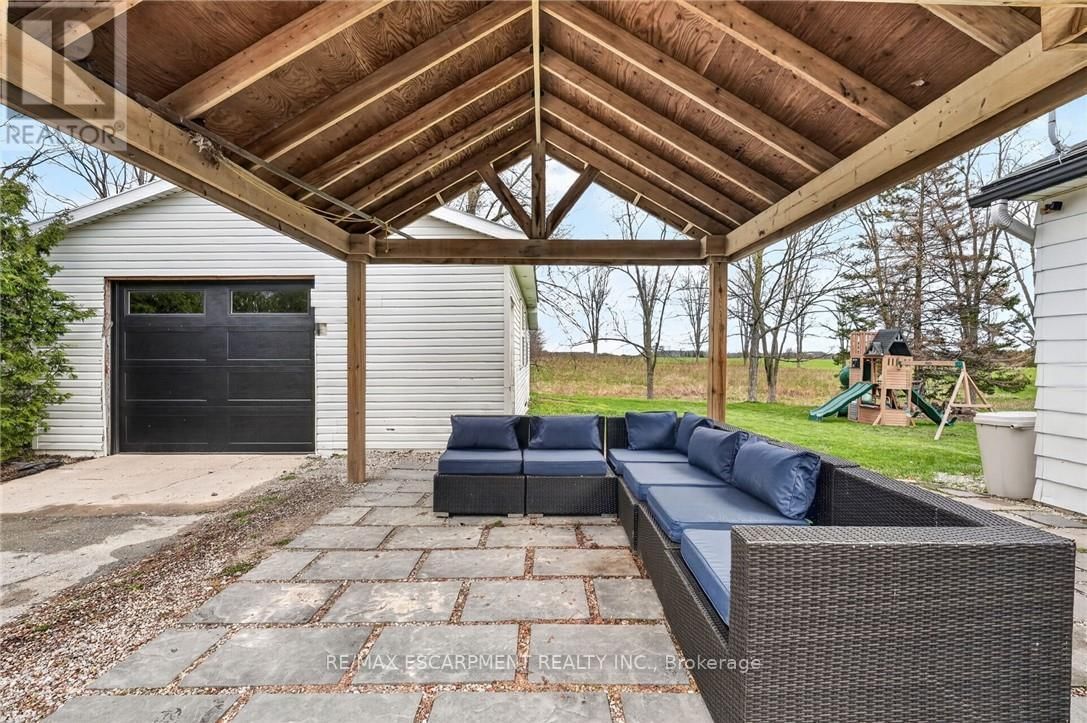 395 MUD STREET EAST Image 26