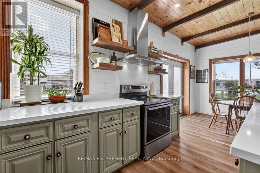 395 MUD STREET EAST Image 8