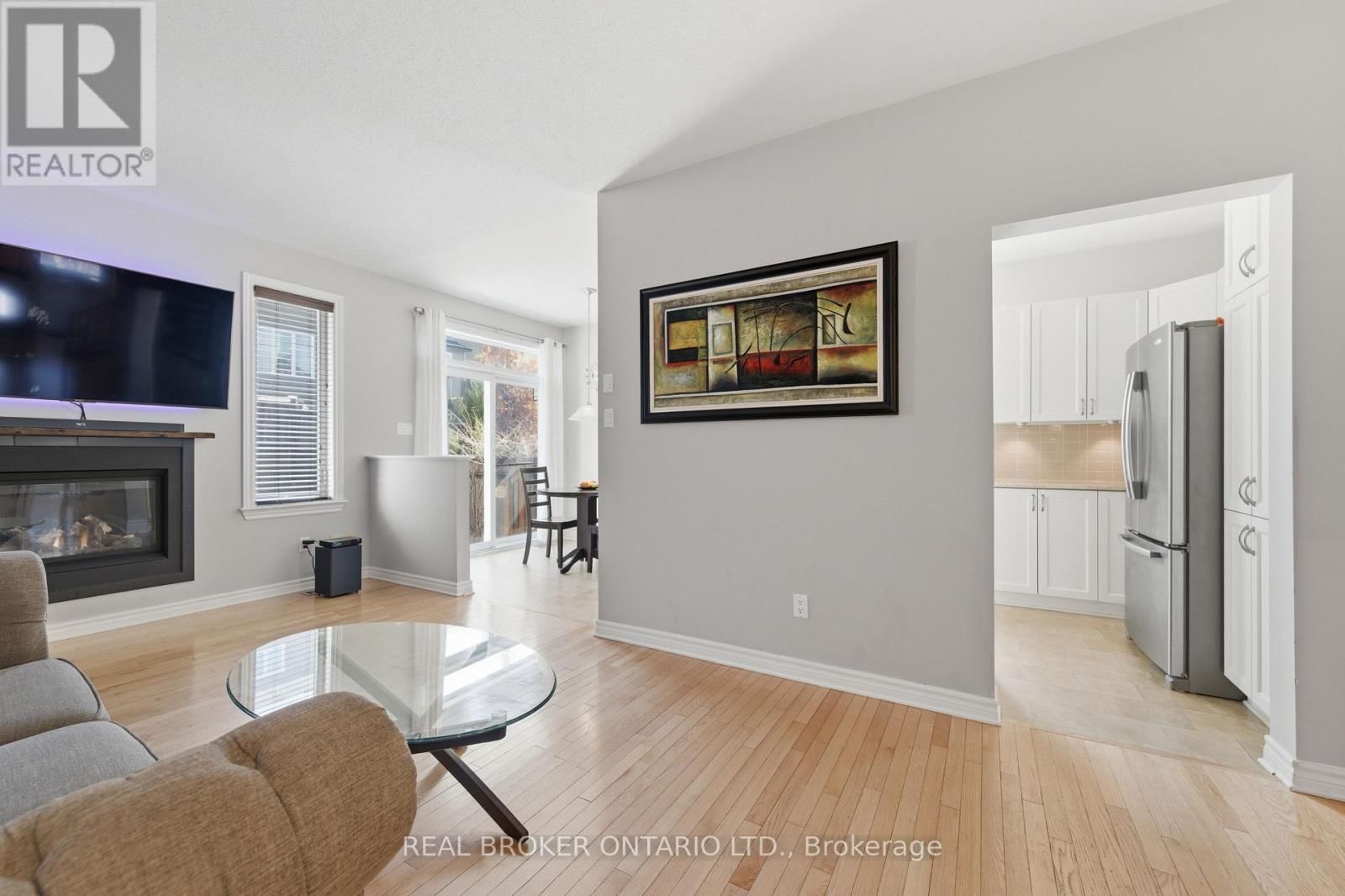 417 STALWART CRESCENT Image 11