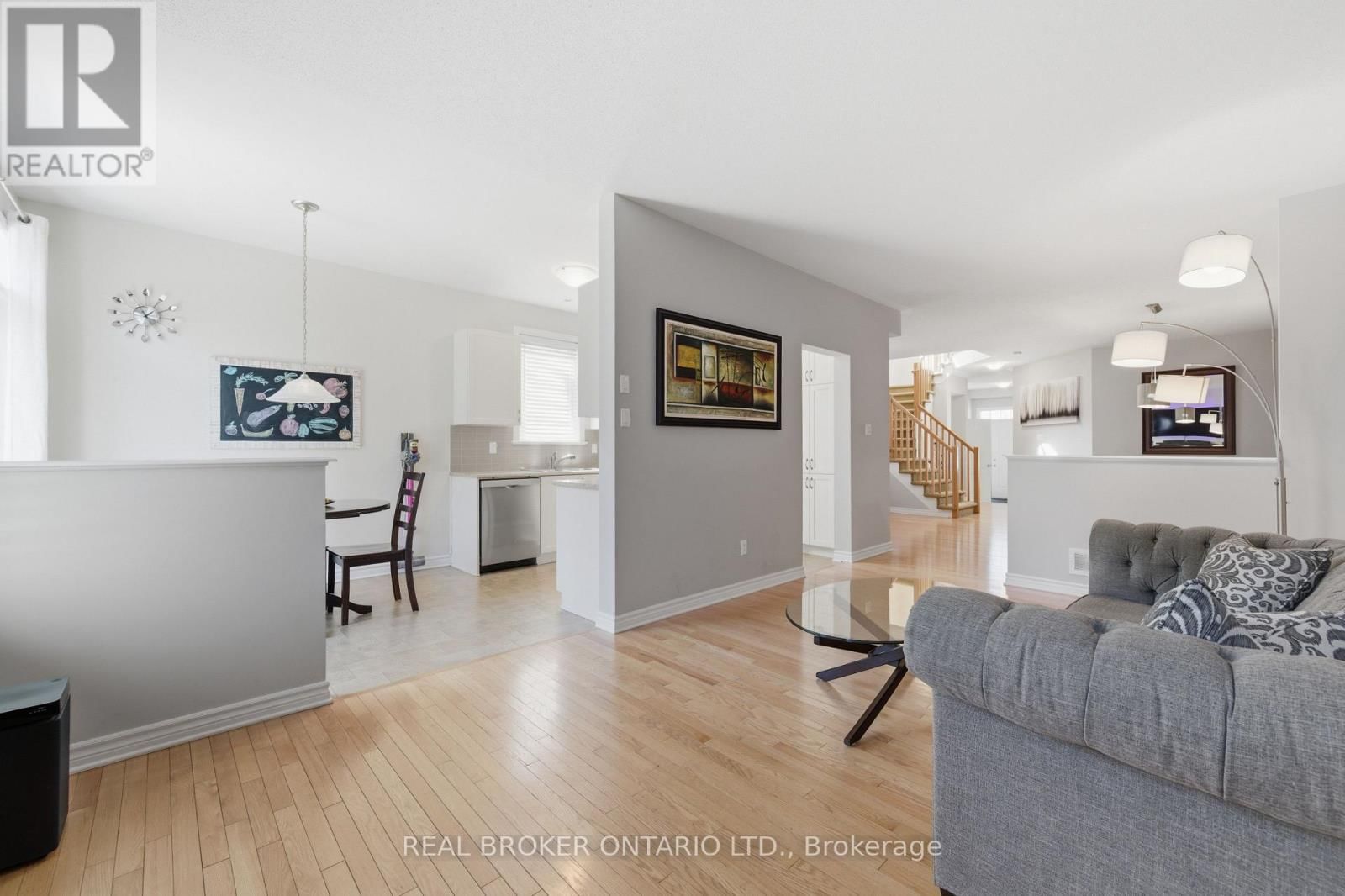 417 STALWART CRESCENT Image 13