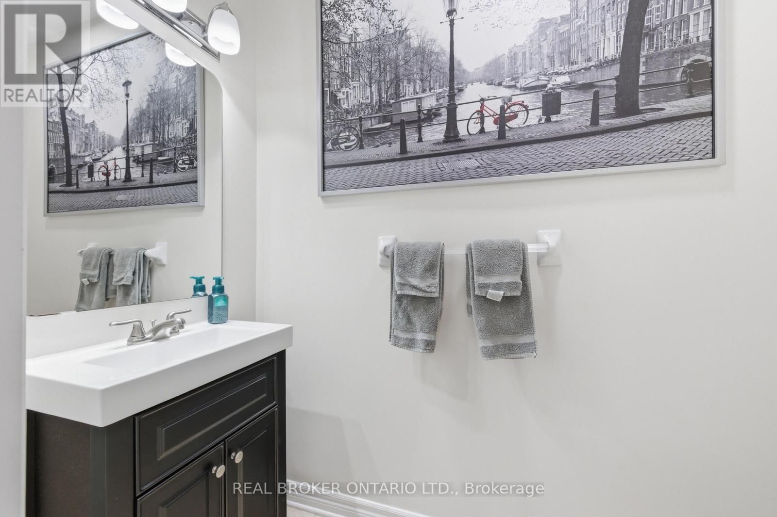 417 STALWART CRESCENT Image 21