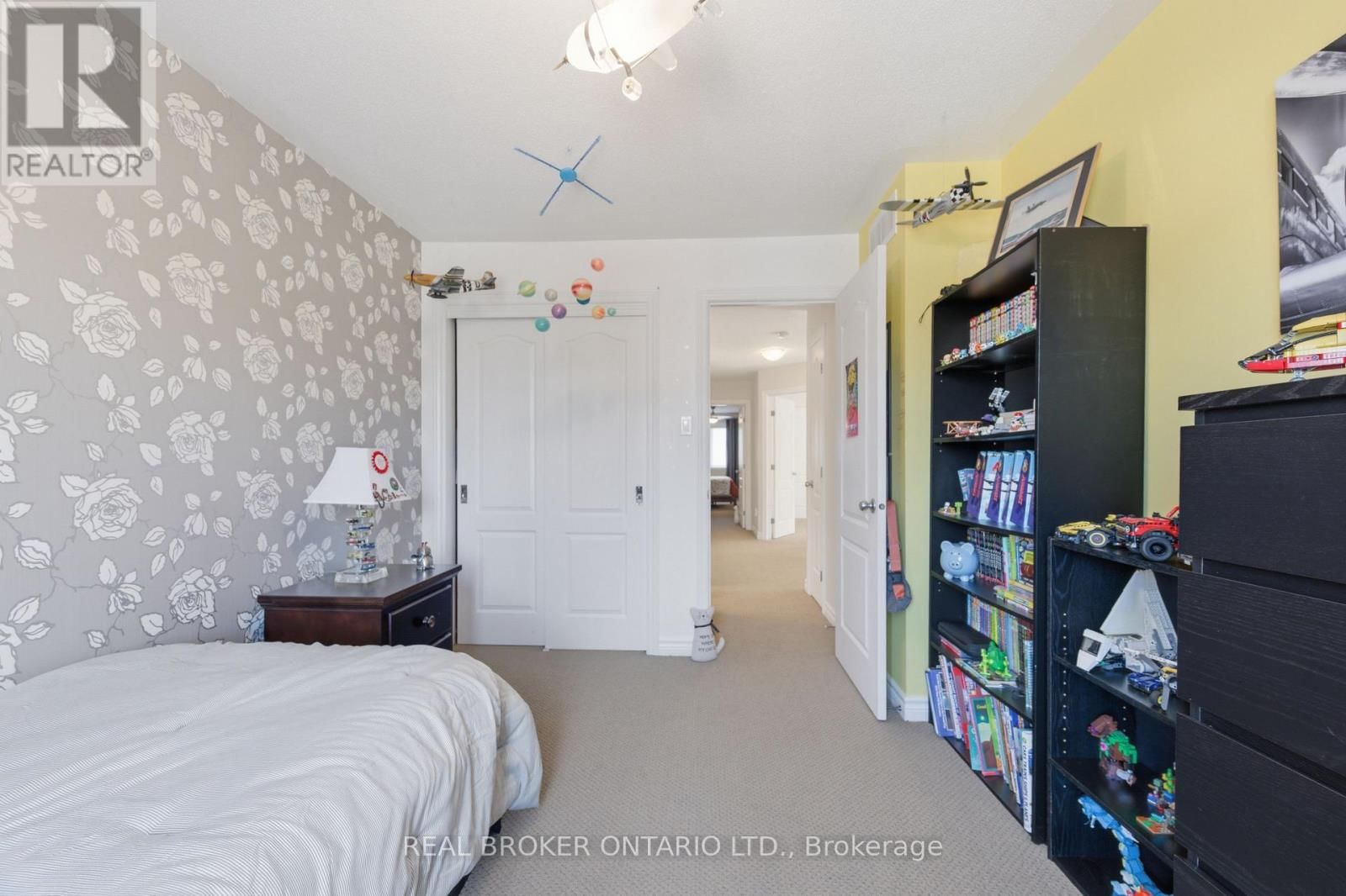 417 STALWART CRESCENT Image 30