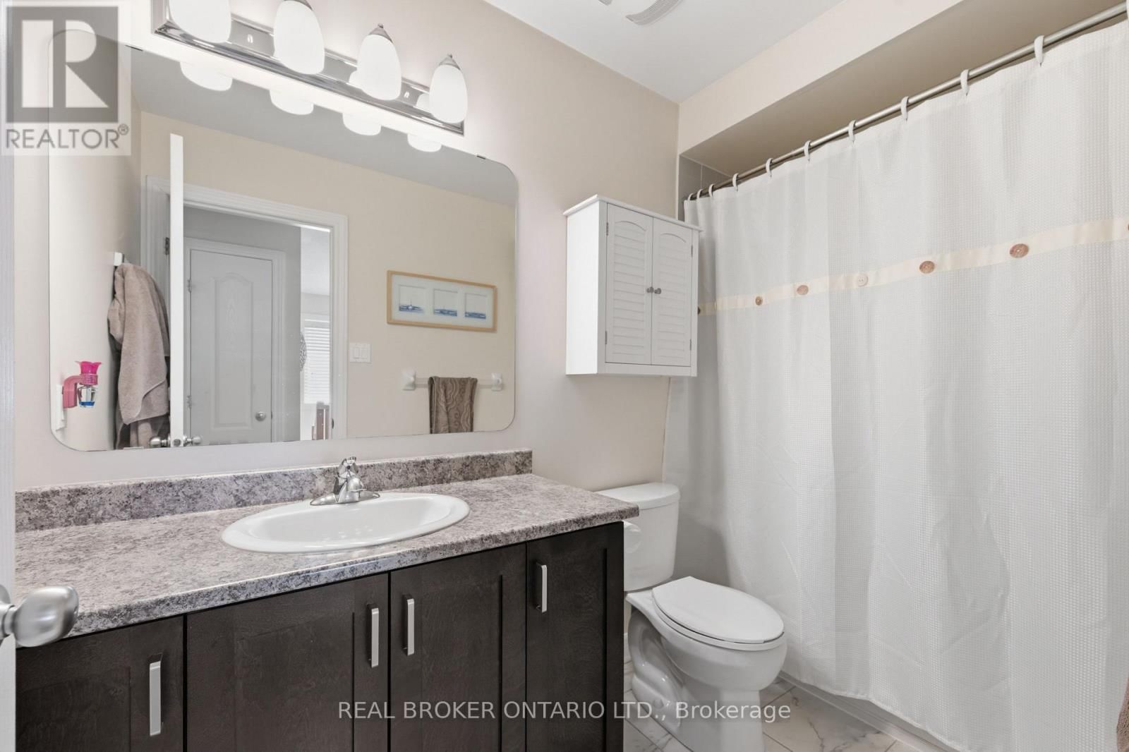 417 STALWART CRESCENT Image 31