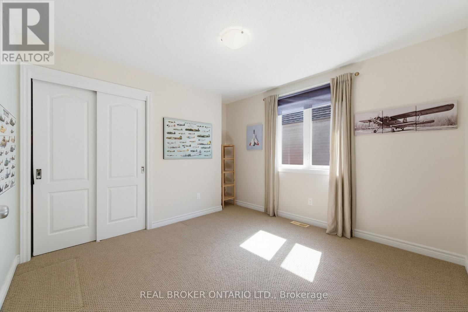 417 STALWART CRESCENT Image 33