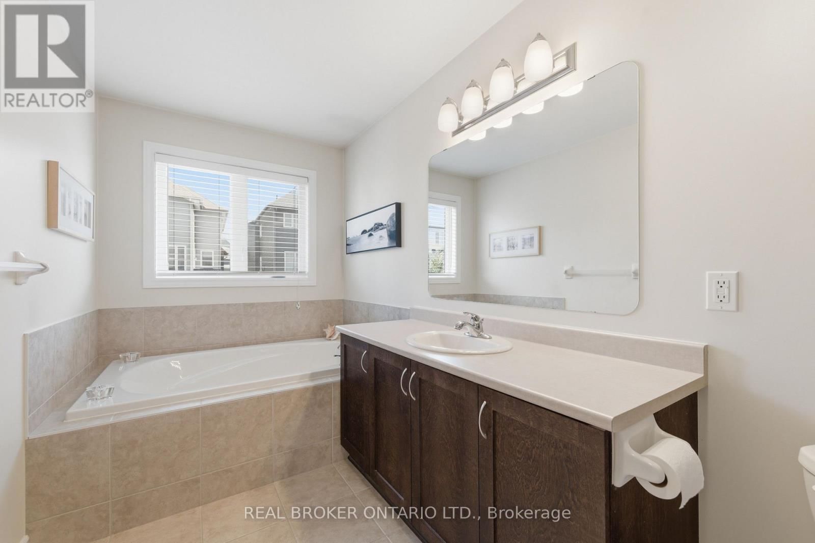 417 STALWART CRESCENT Image 42