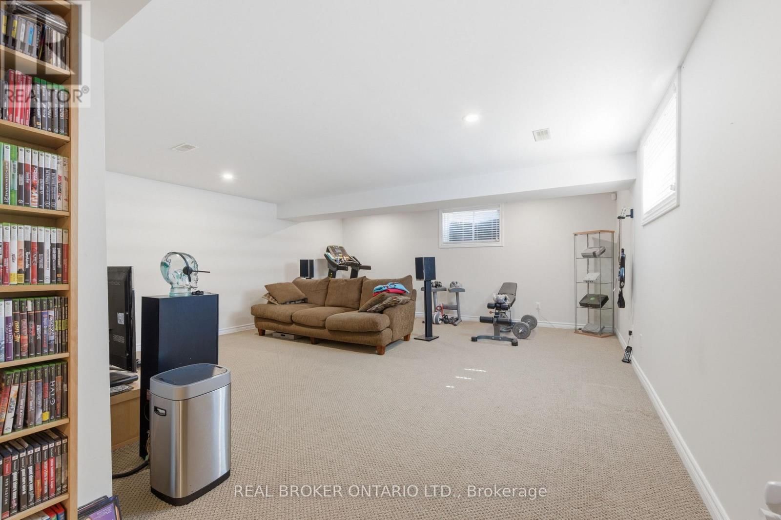 417 STALWART CRESCENT Image 44