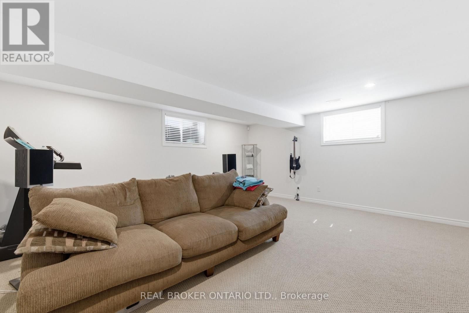 417 STALWART CRESCENT Image 45