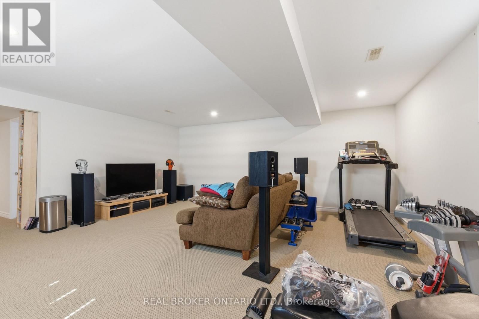 417 STALWART CRESCENT Image 47