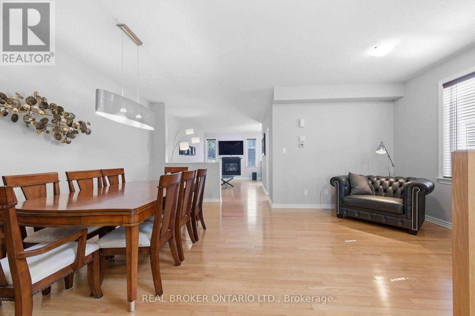 417 STALWART CRESCENT Image 8