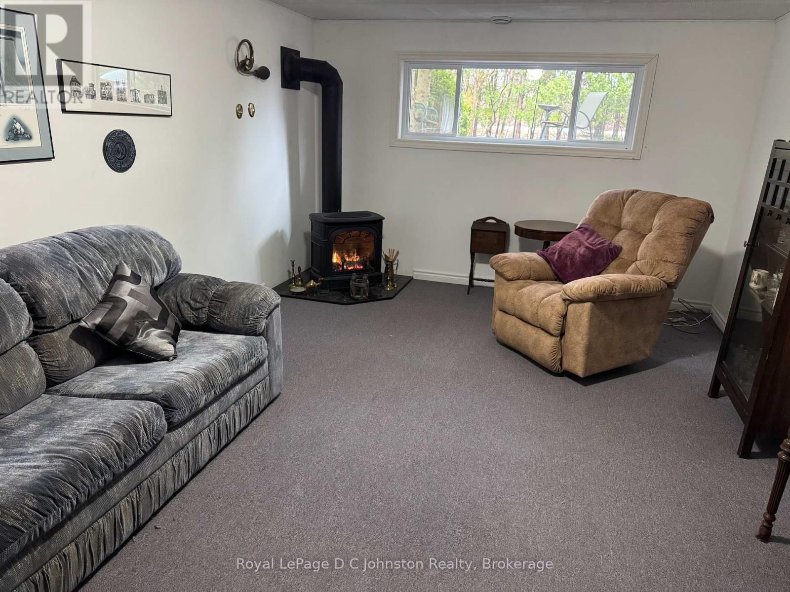 373 CARLISLE STREET Image 15