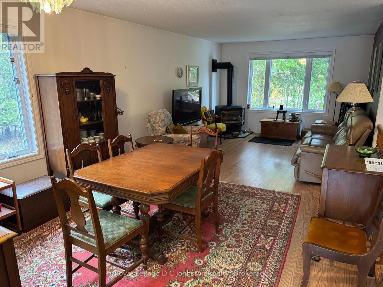 373 CARLISLE STREET Image 6