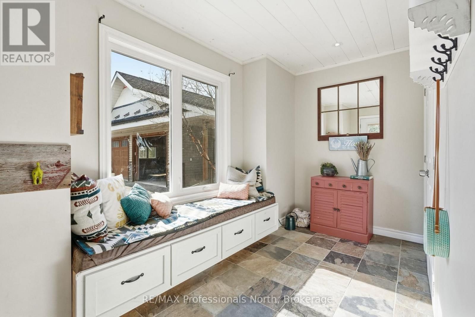 1289 PURBROOK ROAD Image 13