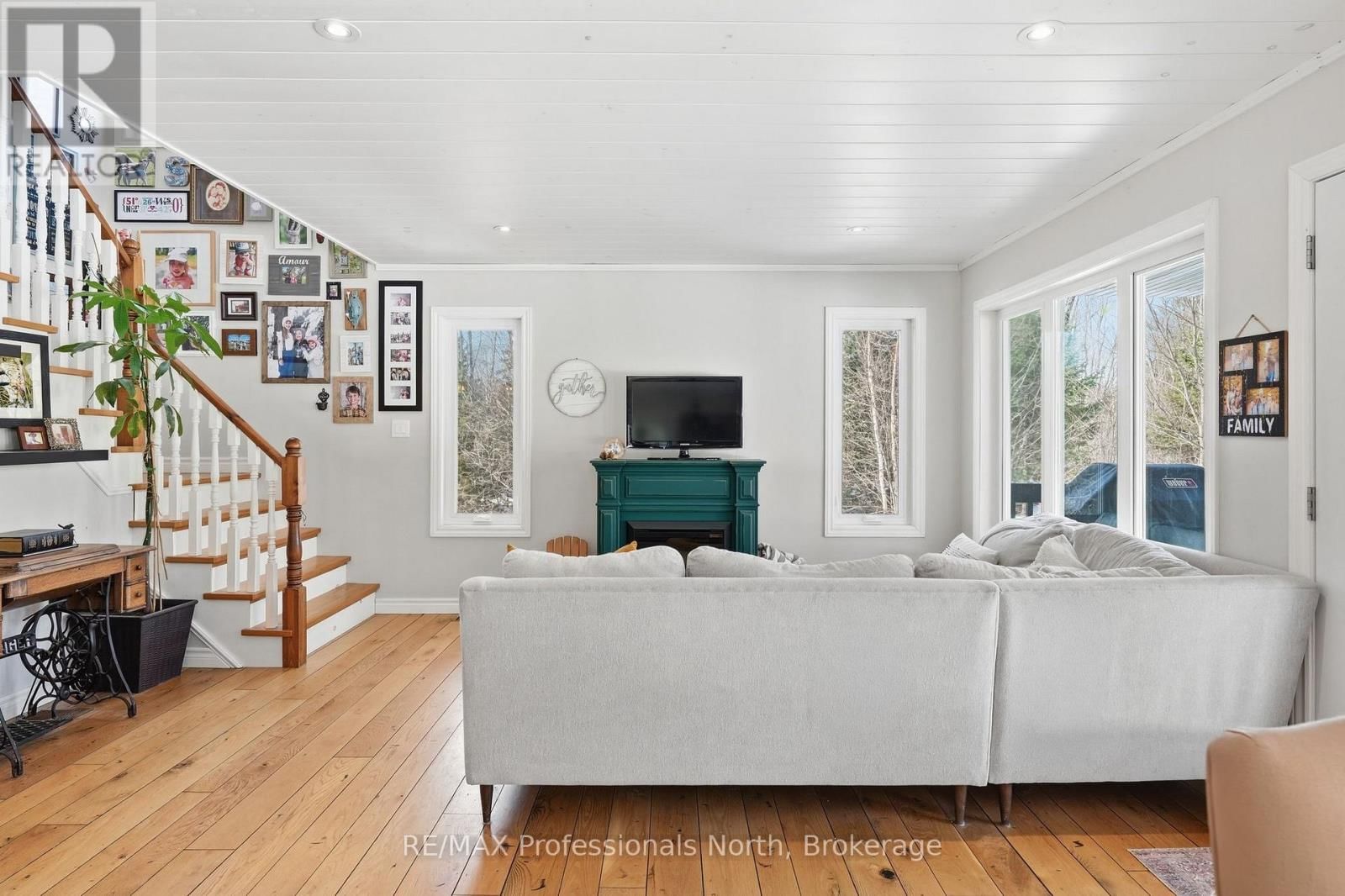 1289 PURBROOK ROAD Image 19