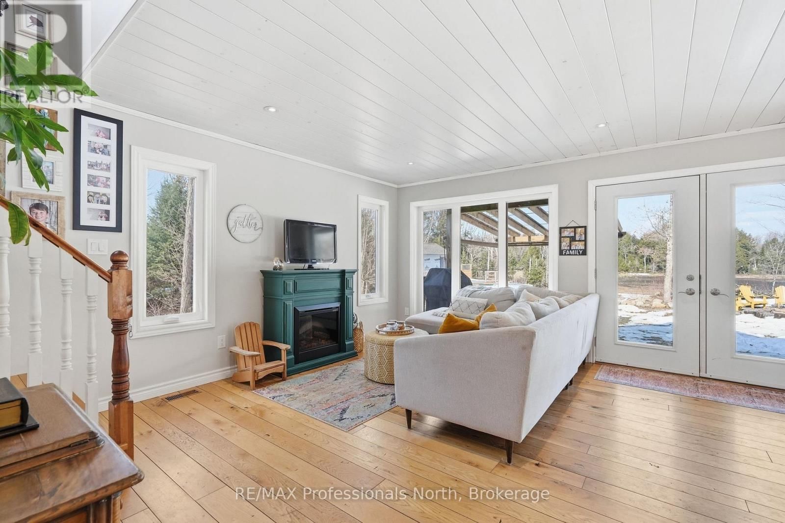 1289 PURBROOK ROAD Image 20