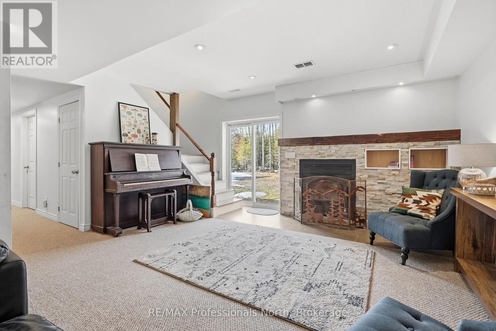 1289 PURBROOK ROAD Image 35