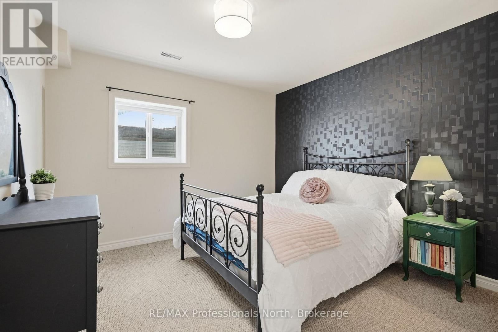 1289 PURBROOK ROAD Image 41