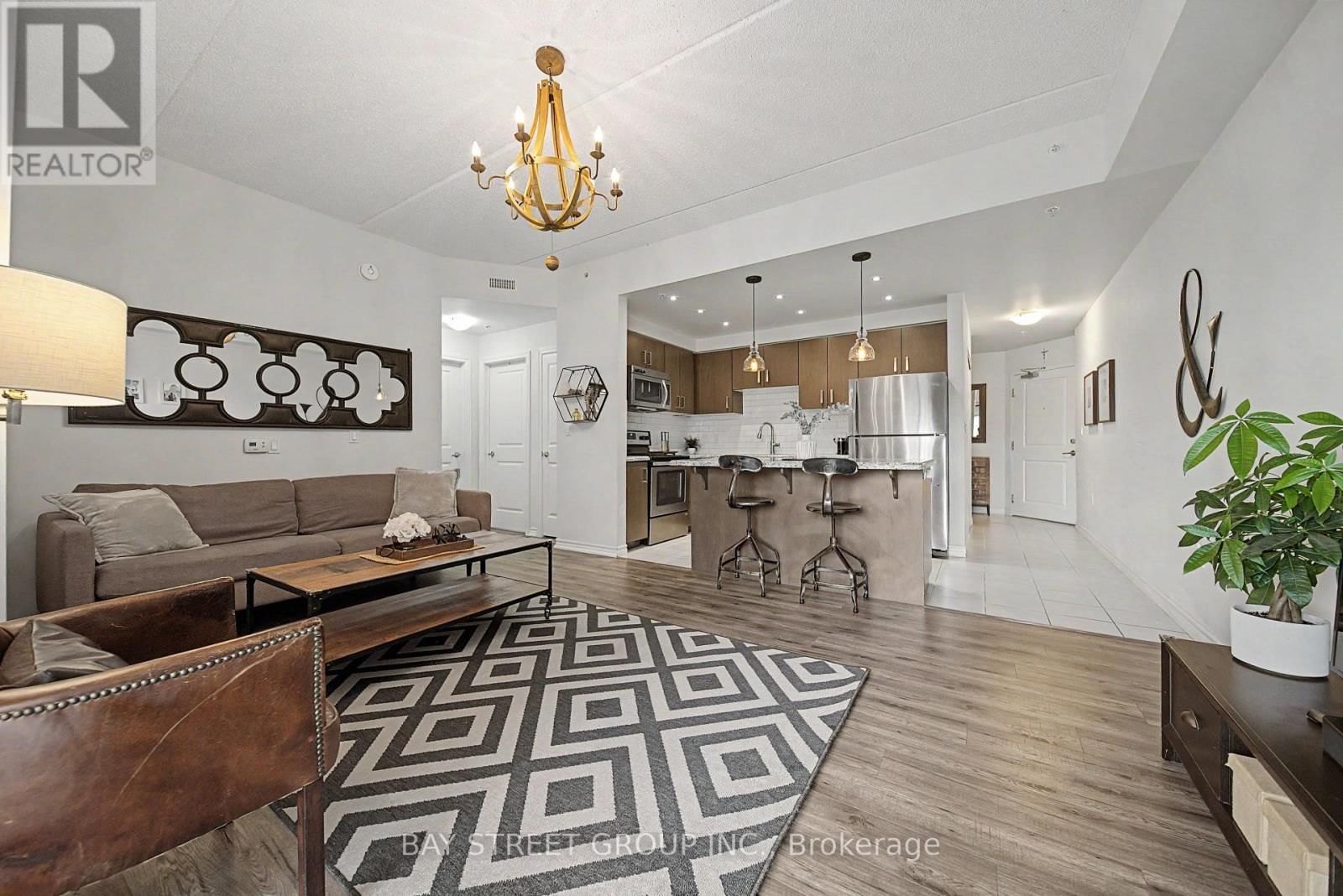 132 - 1077 GORDON STREET Image 11