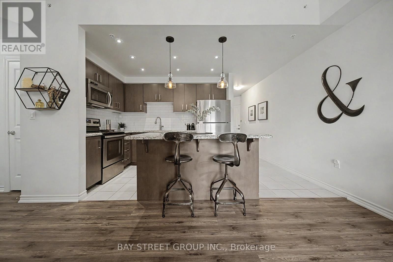 132 - 1077 GORDON STREET Image 13