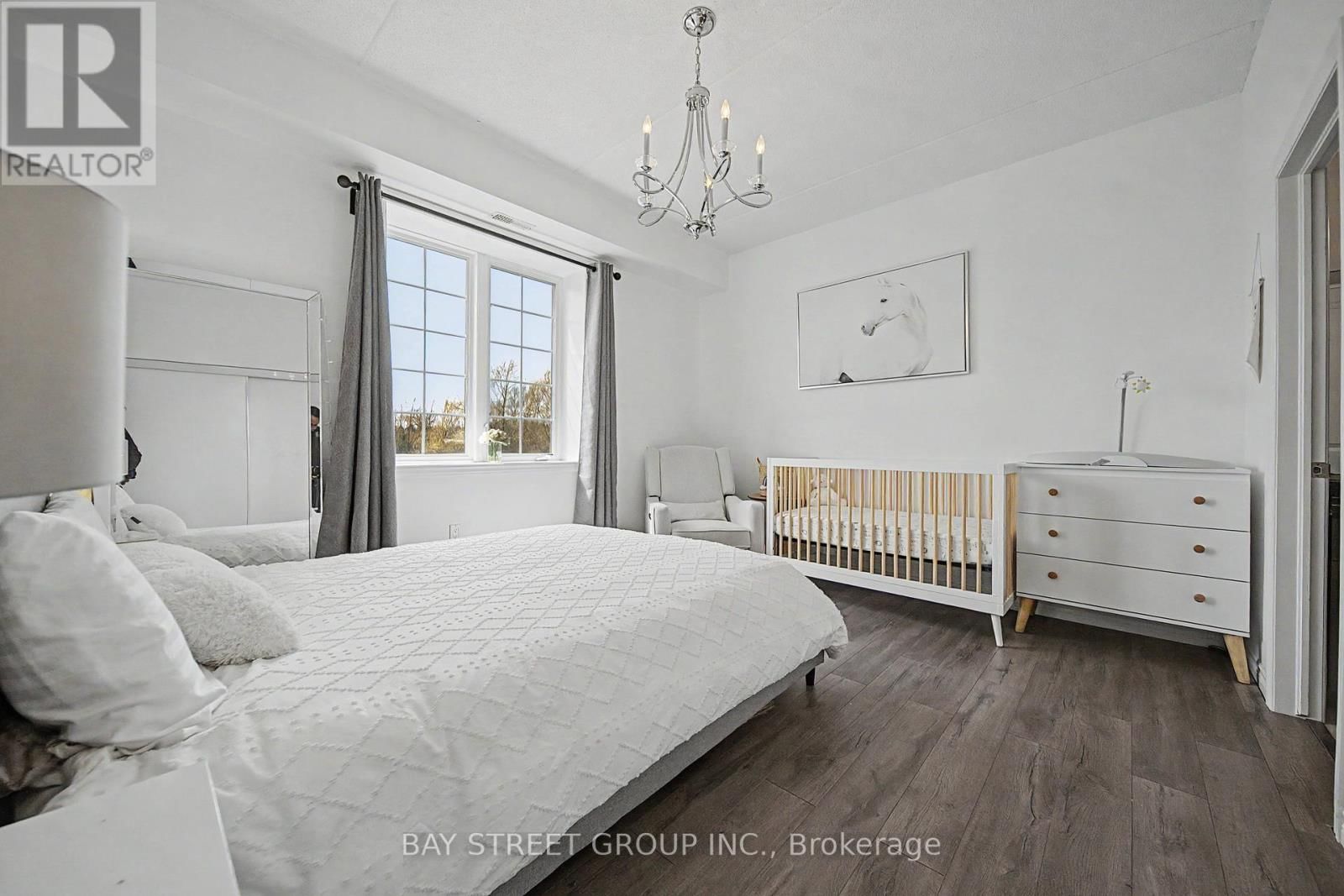 132 - 1077 GORDON STREET Image 24