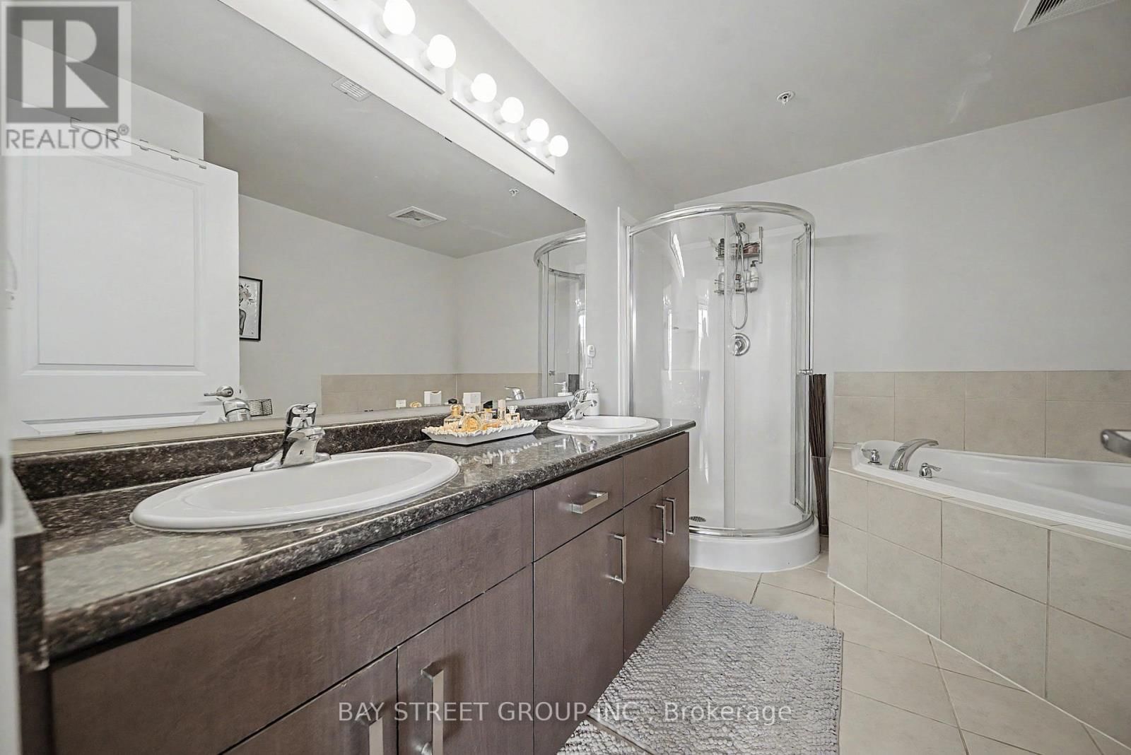 132 - 1077 GORDON STREET Image 26