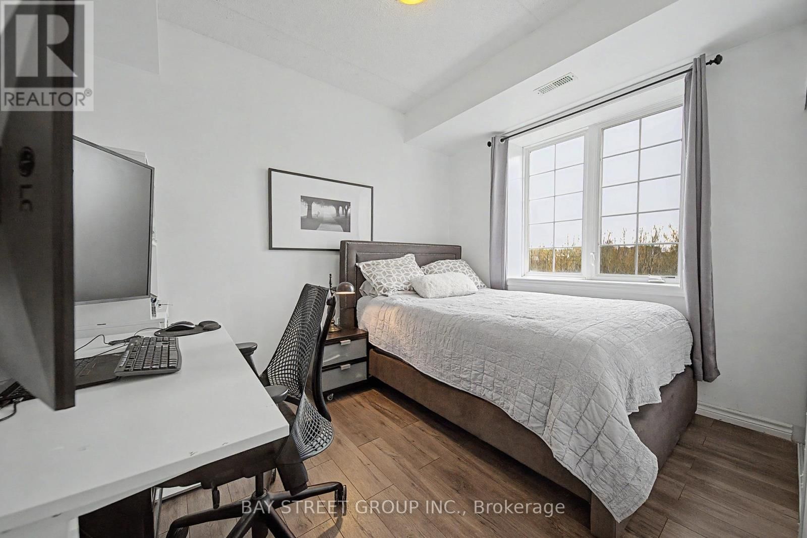 132 - 1077 GORDON STREET Image 28