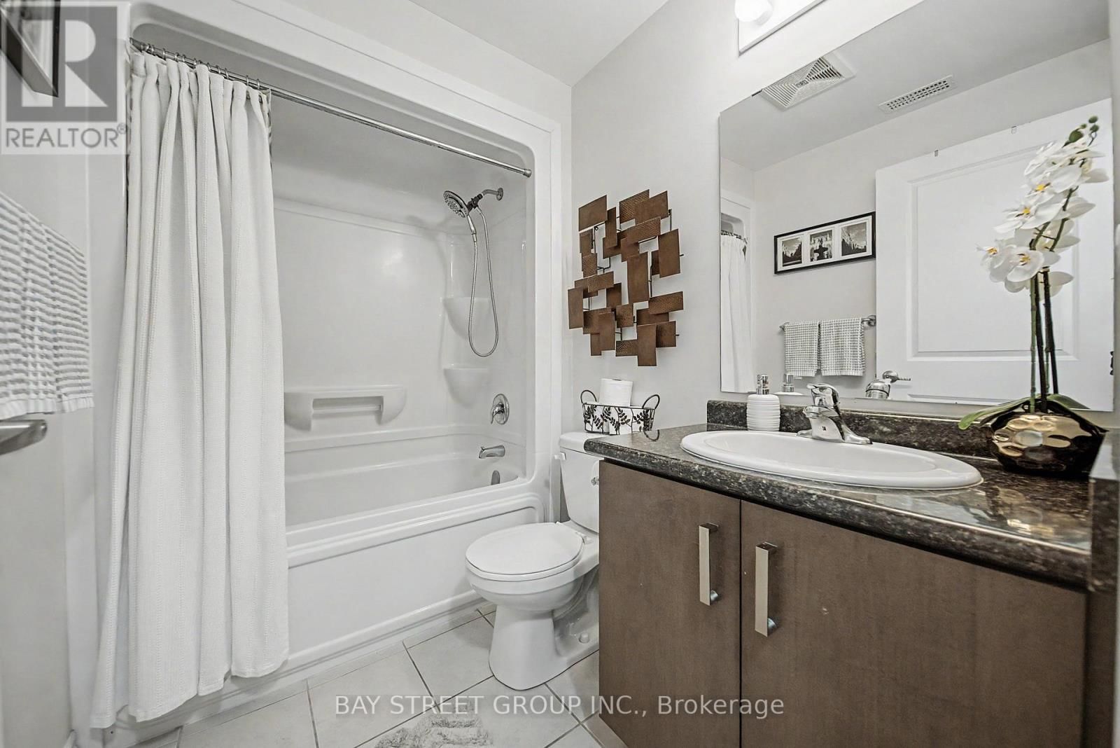 132 - 1077 GORDON STREET Image 30