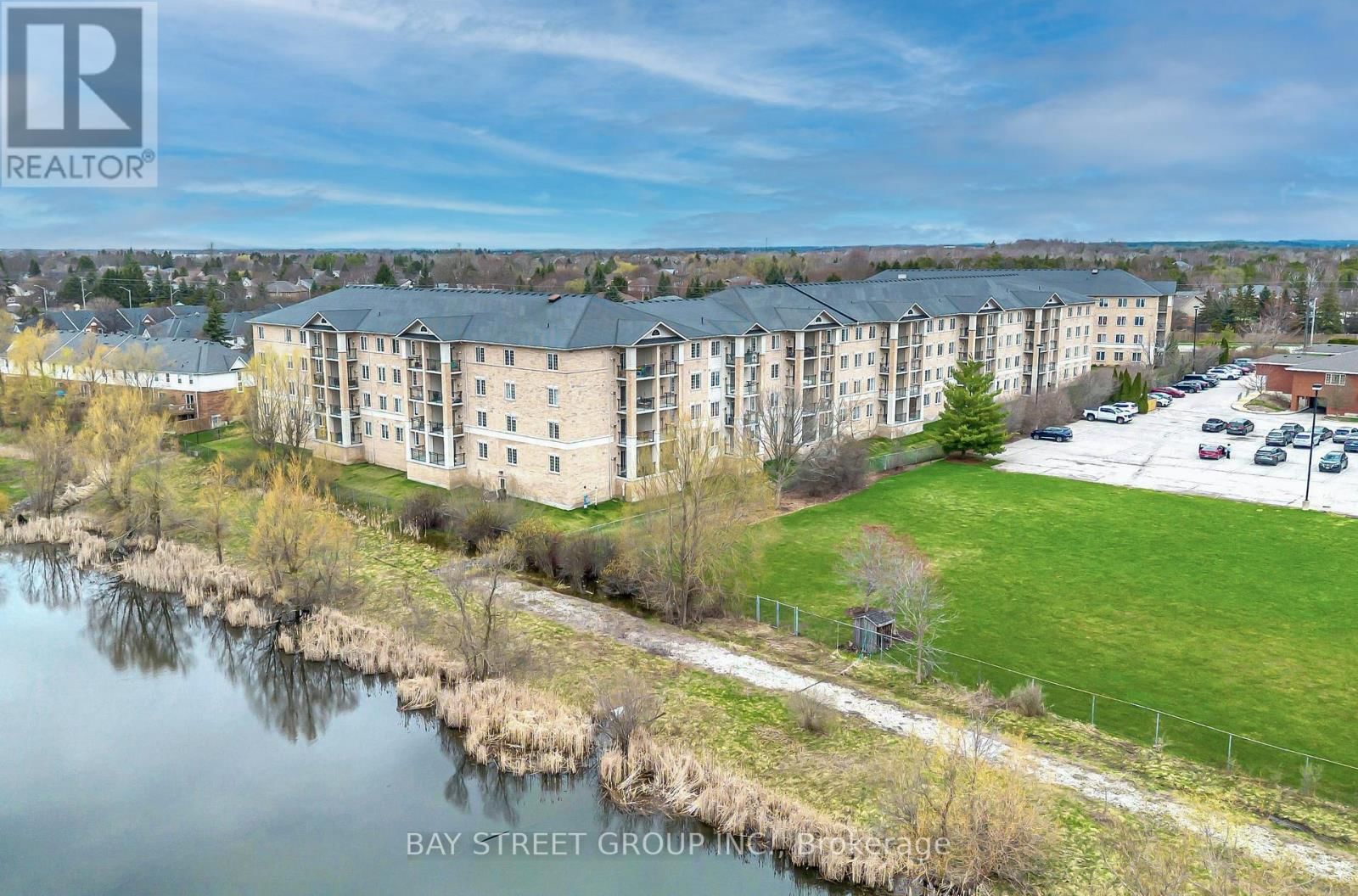 132 - 1077 GORDON STREET Image 40