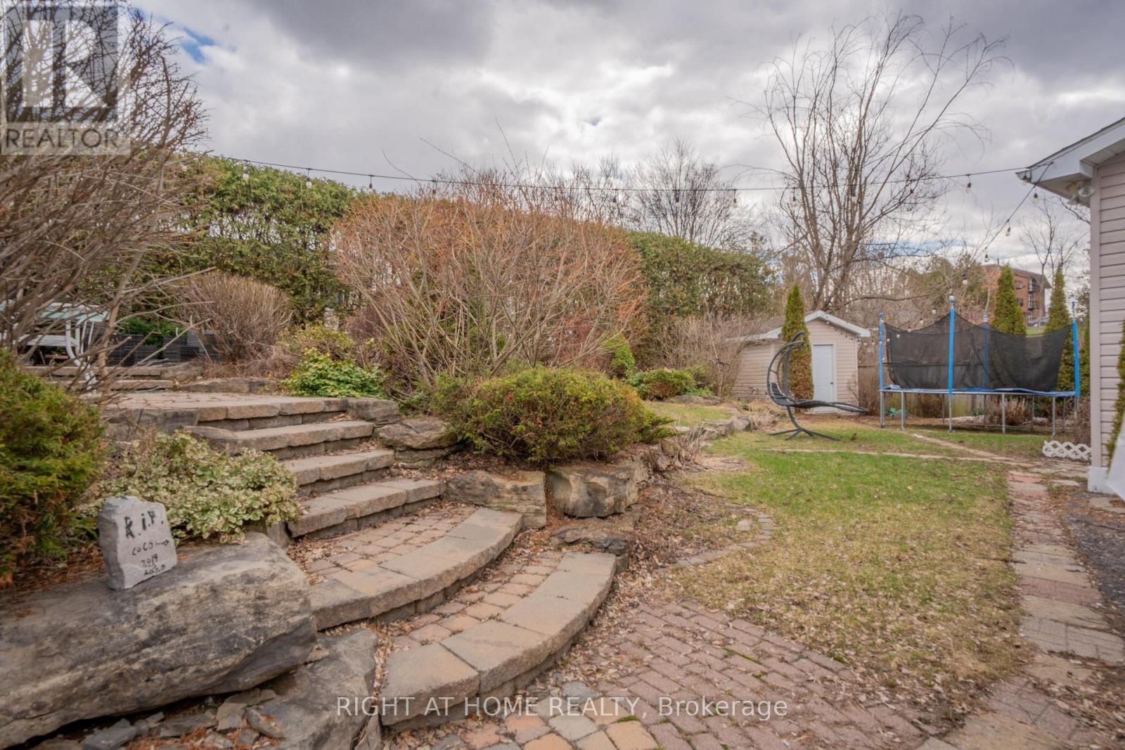 682 HENRI CIRCLE Image 22