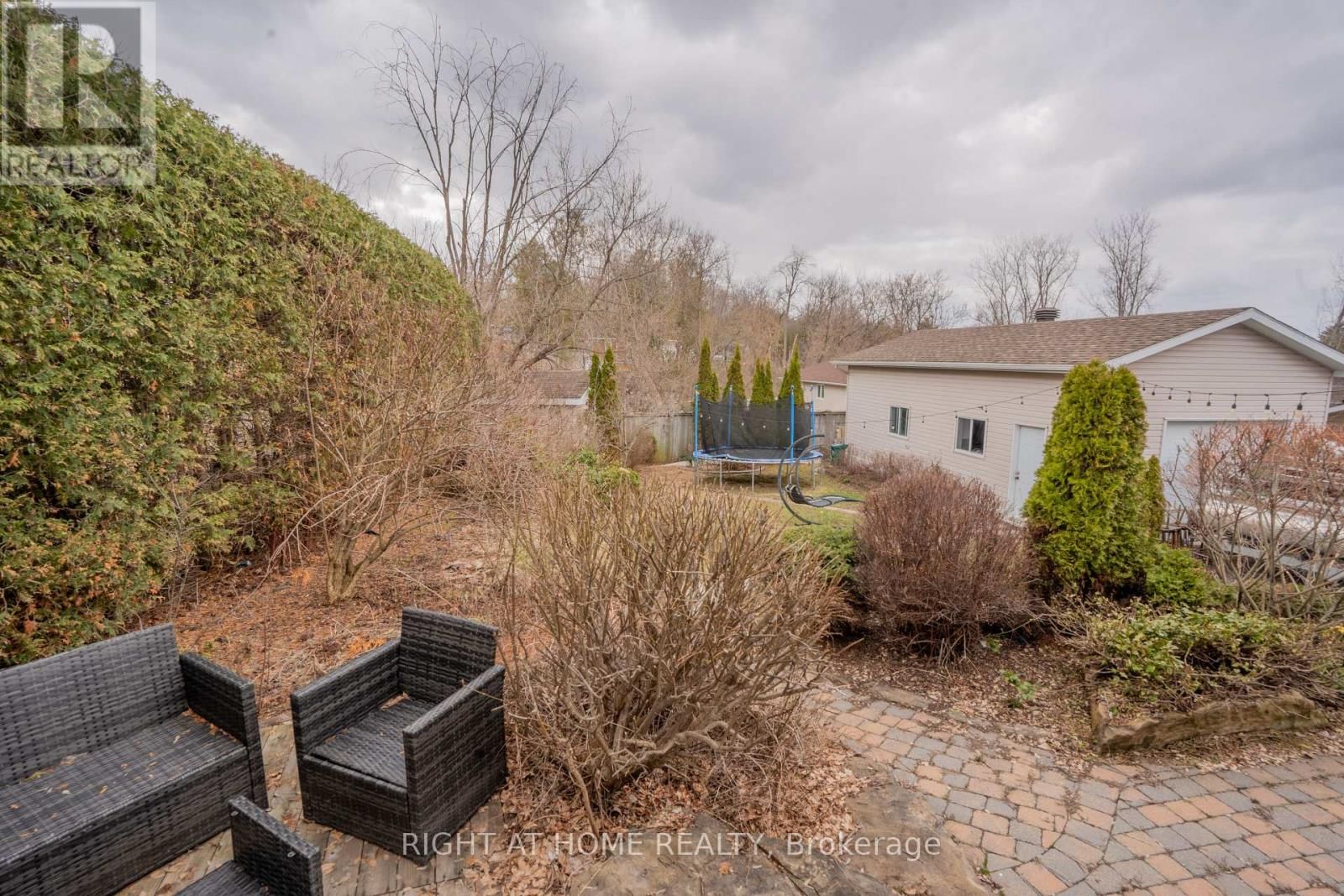 682 HENRI CIRCLE Image 25