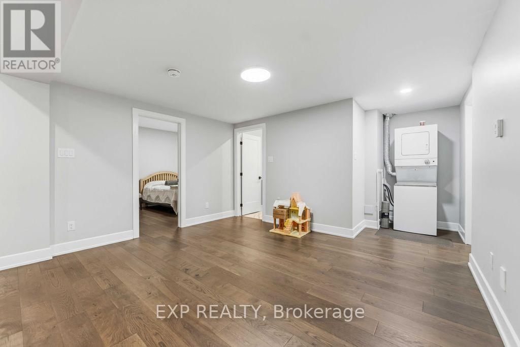 937 FALAISE ROAD Image 41