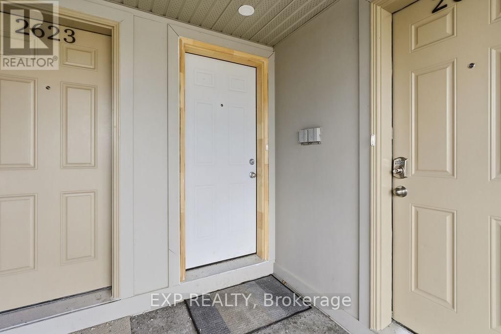 32 - 2621 LONGFIELDS DRIVE Image 3