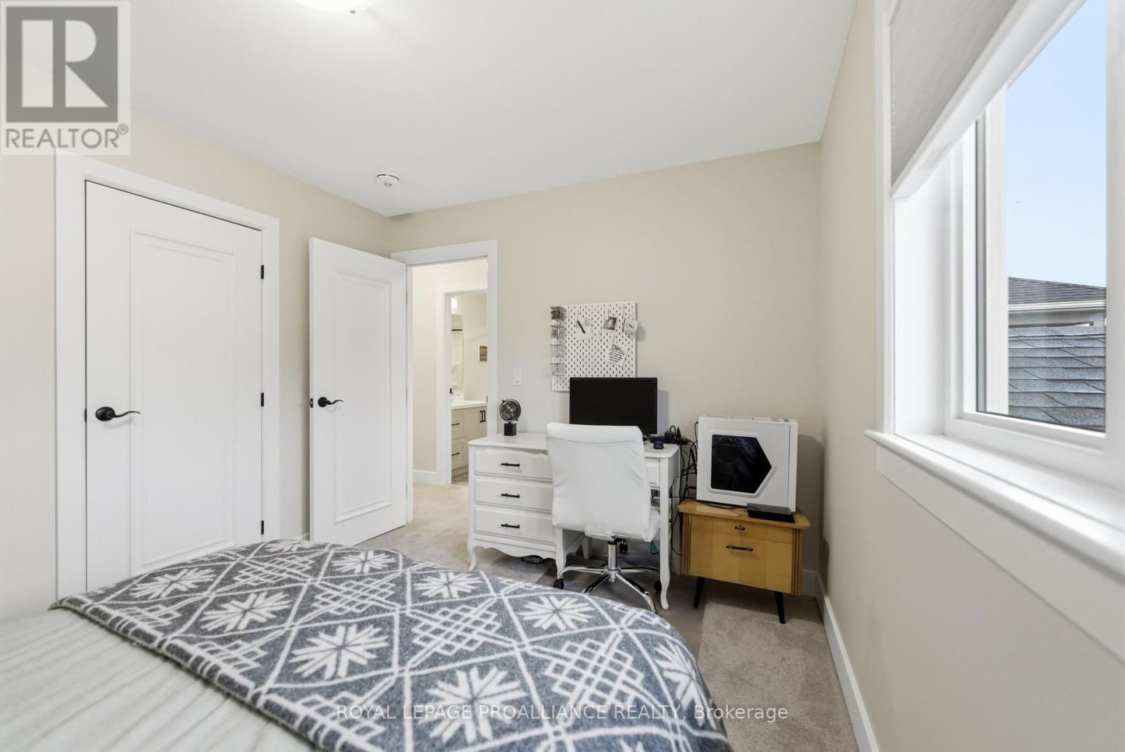 84 POTTER DRIVE Image 14