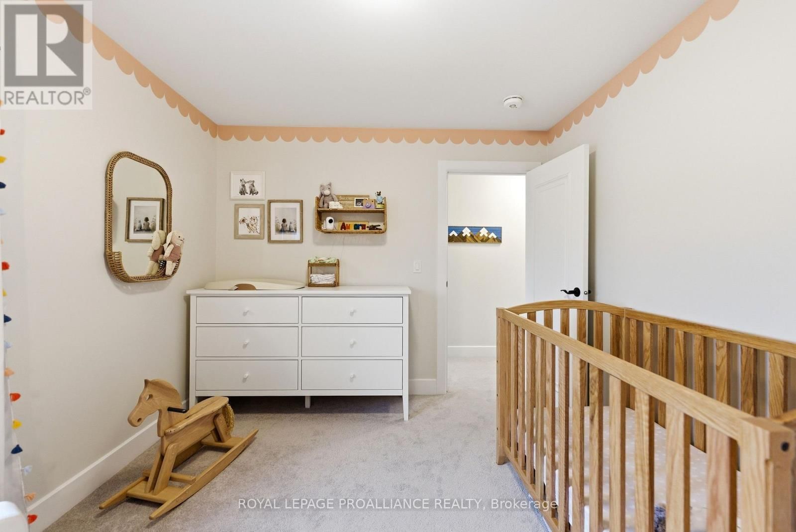 84 POTTER DRIVE Image 16