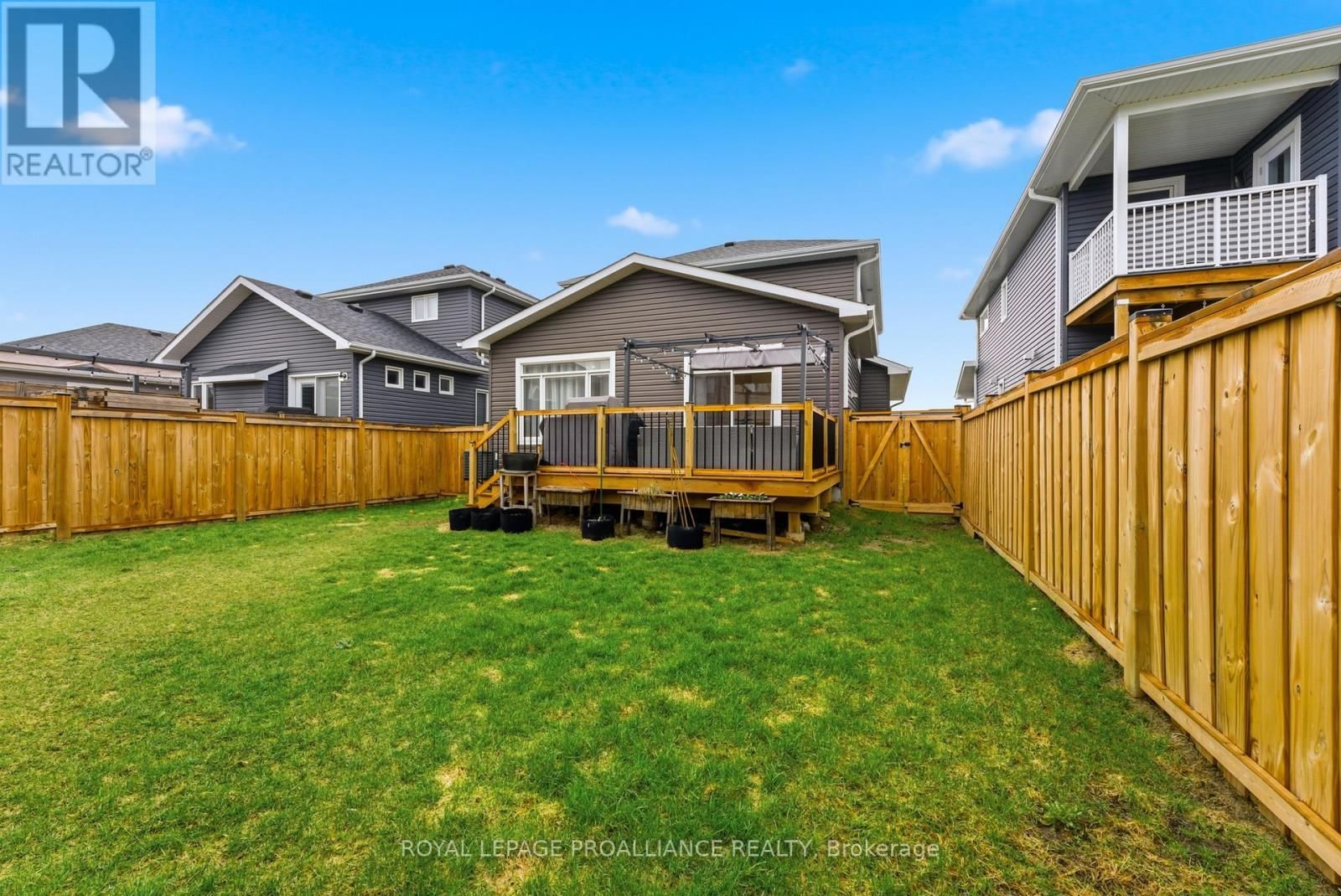 84 POTTER DRIVE Image 23