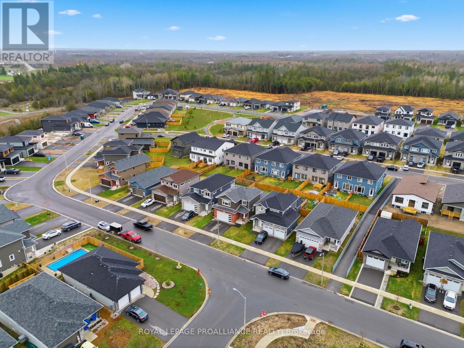 84 POTTER DRIVE Image 25