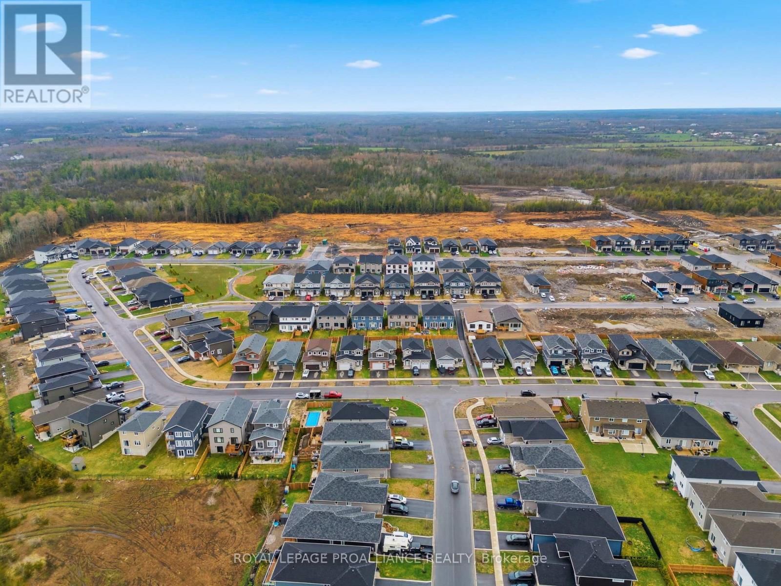 84 POTTER DRIVE Image 26