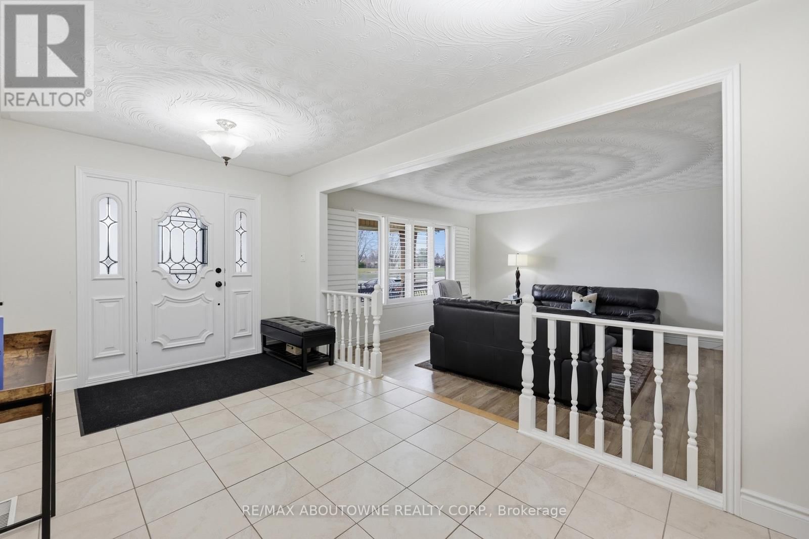 58 KILBOURN AVENUE Image 12