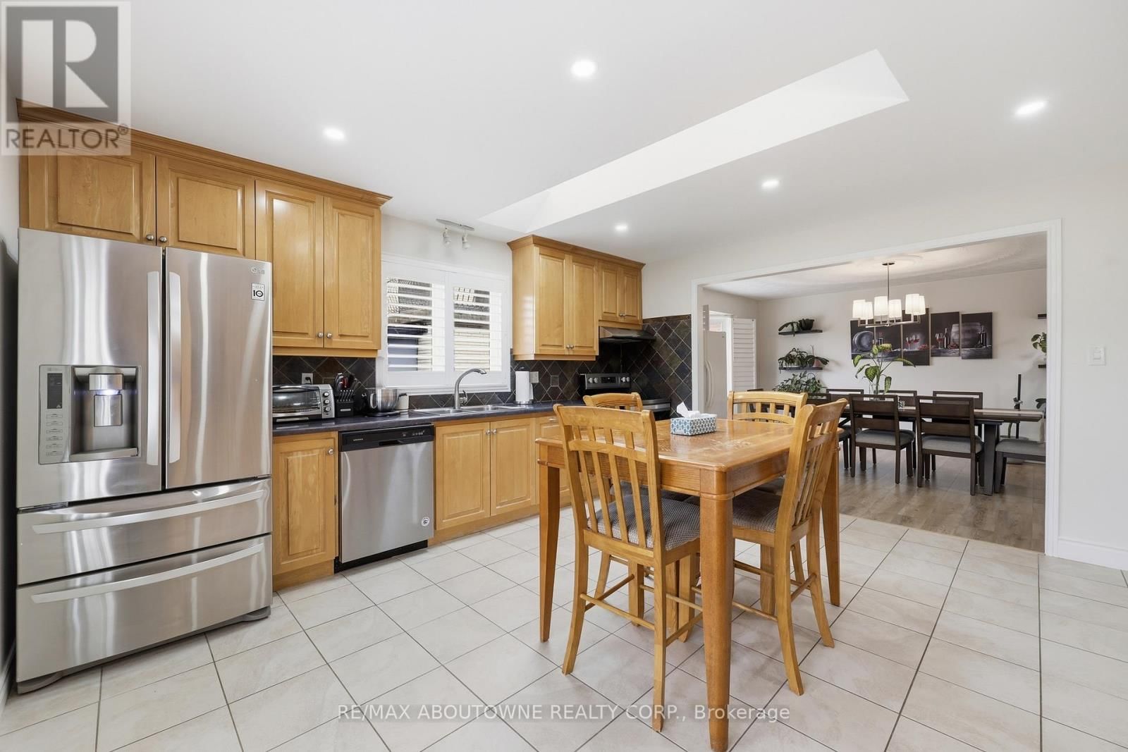 58 KILBOURN AVENUE Image 19