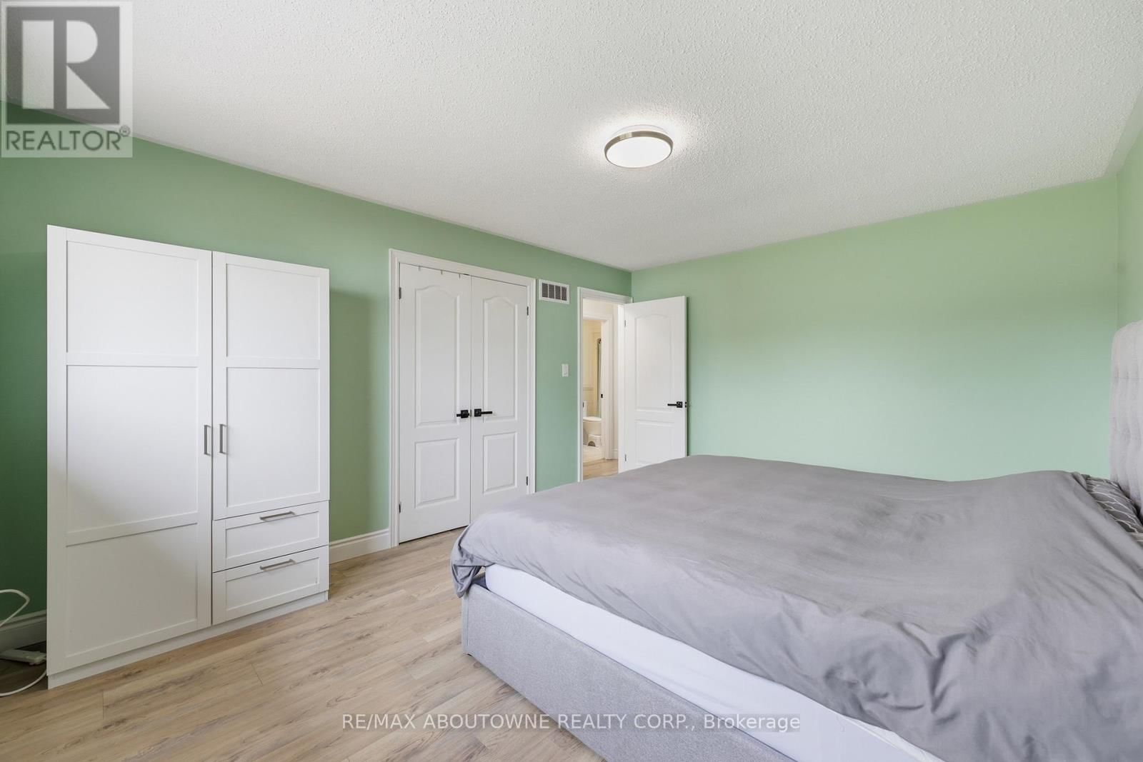 58 KILBOURN AVENUE Image 26