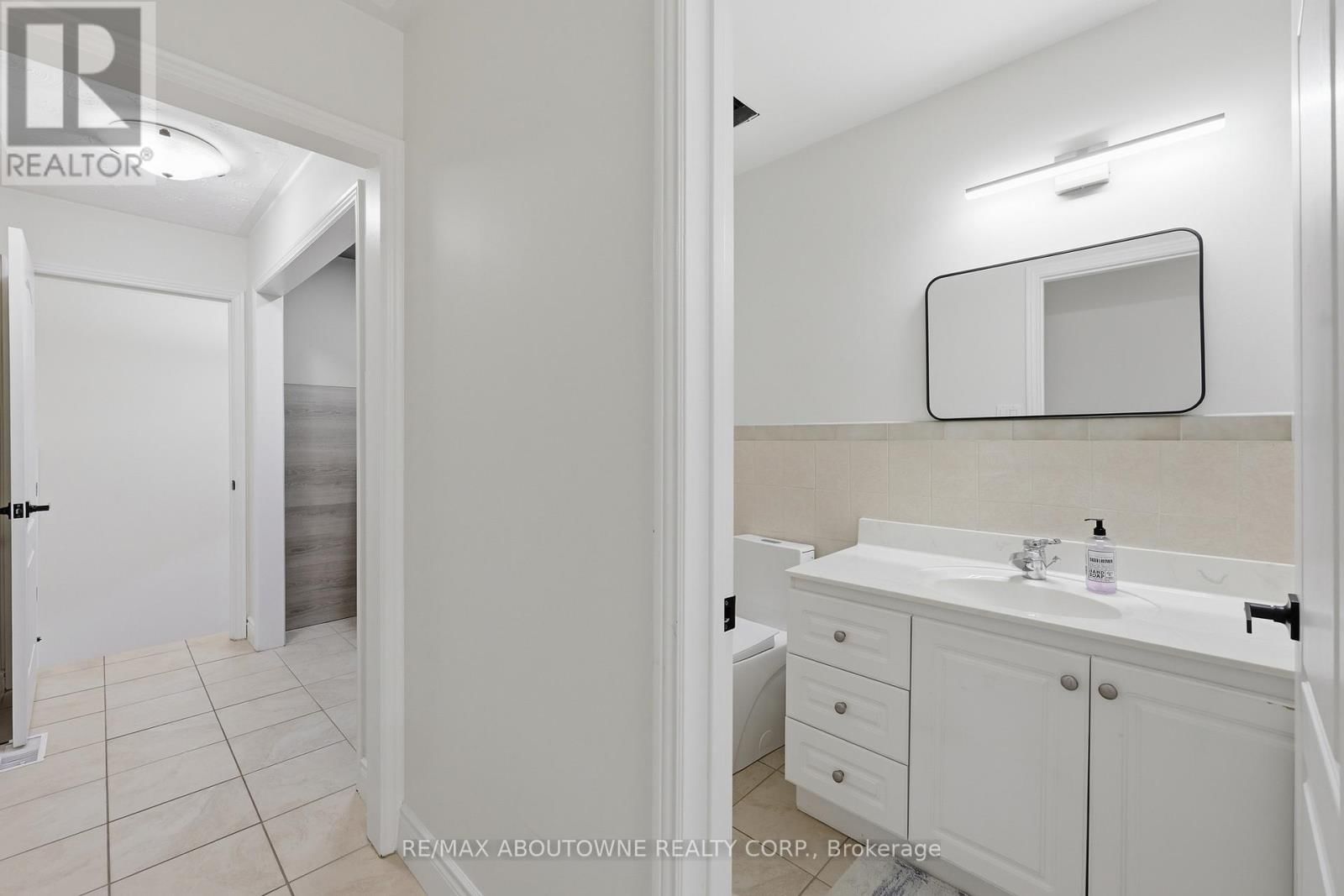 58 KILBOURN AVENUE Image 30