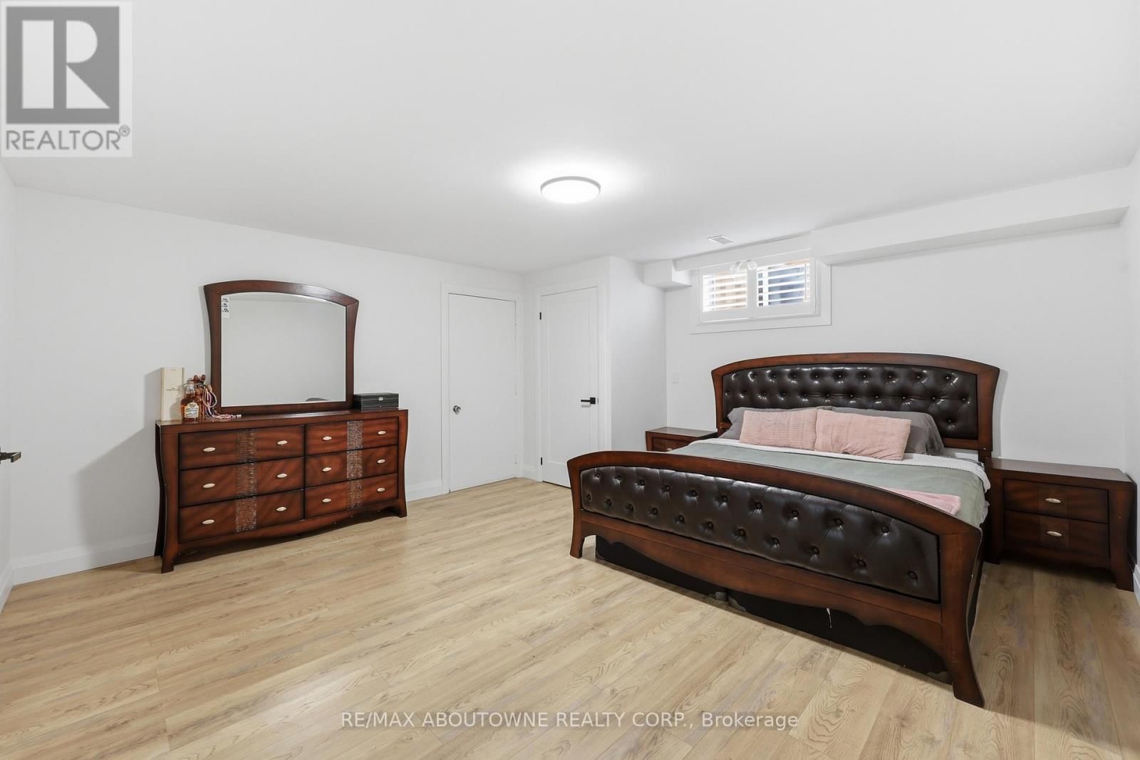 58 KILBOURN AVENUE Image 38