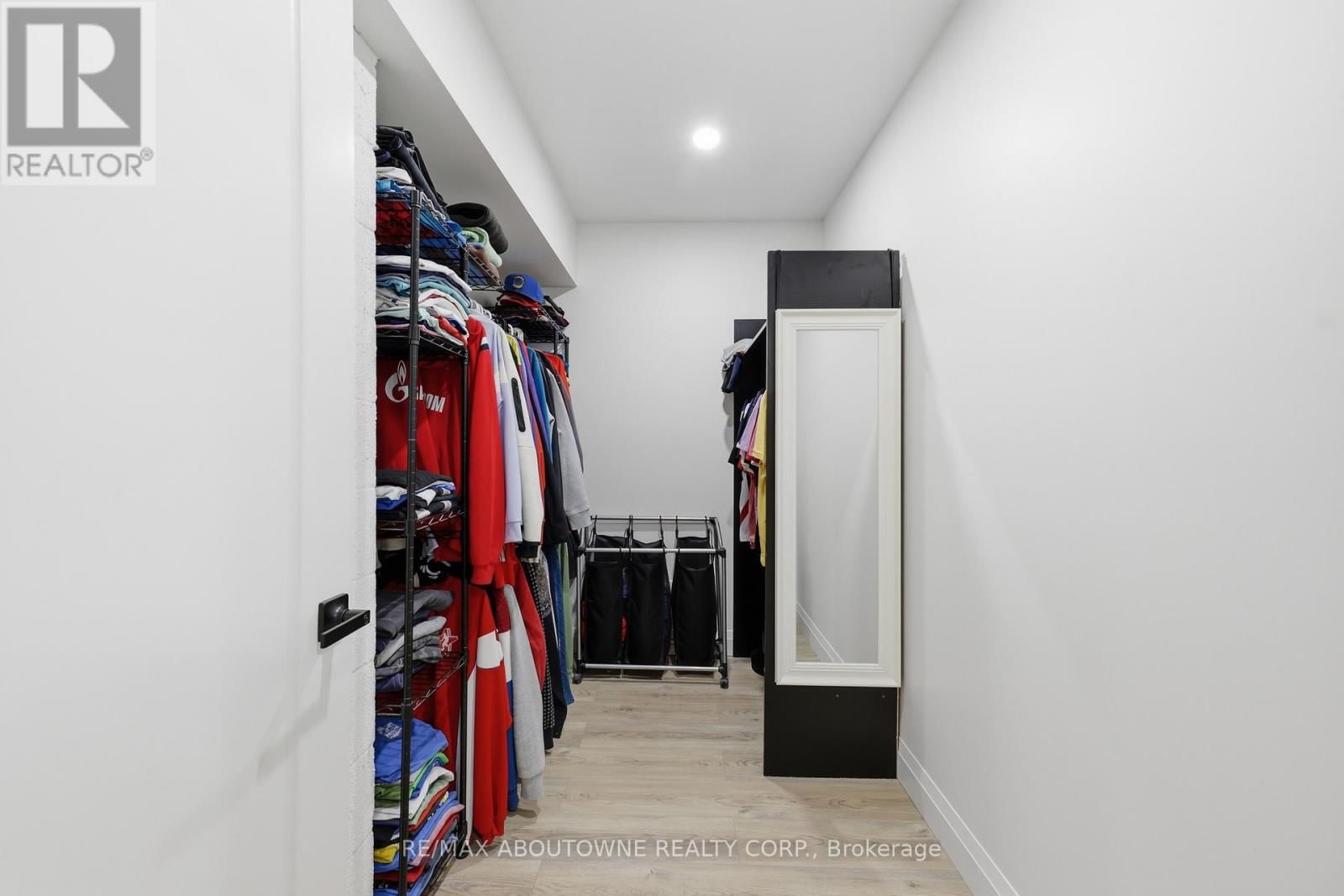 58 KILBOURN AVENUE Image 39