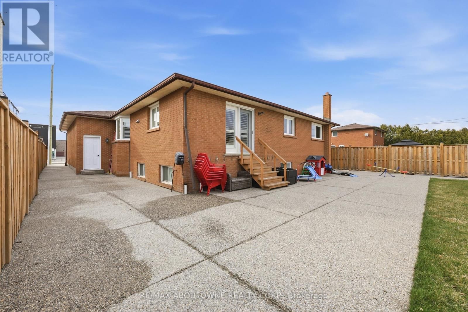 58 KILBOURN AVENUE Image 44